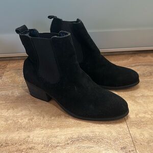 Carlos Santana boots. Black size 7.5. Pull on. New